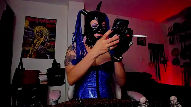 DominatrixBlue online show from May 2026 06:15:02 PM