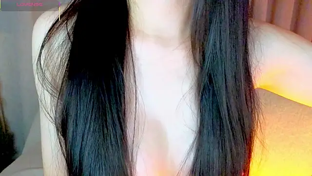 Snapshot of Embez-Damdang chatting on December 2025 04:04:01 PM Embez-Damdang online show from December 2025 04:04:01 PM