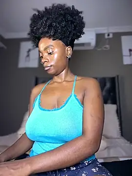 Candy-Heart online show from April 2026 03:09:02 AM