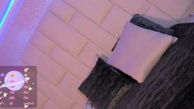 Summer walkerr online show from January 2026 01:02:01 PM