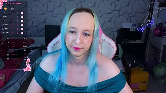 Snapshot of TheTrixy chatting on November 2025 07:51:02 AM TheTrixy online show from November 2025 07:51:02 AM