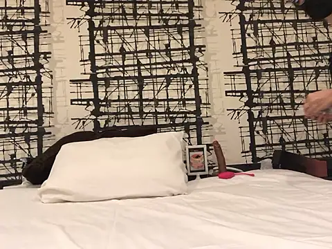 akemieroi online show from November 2025 01:28:01 AM