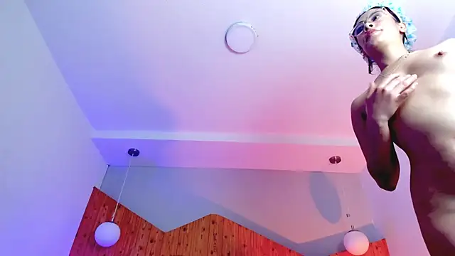 Snapshot of kate_evans1 chatting on February 2025 05:22:02 PM kate evans1 online show from February 2025 05:22:02 PM