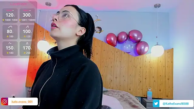 Snapshot of kate_evans1 chatting on September 2025 06:58:02 AM kate evans1 online show from September 2025 06:58:02 AM