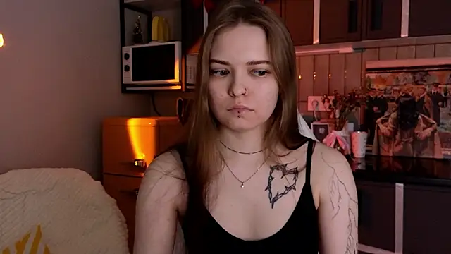 Snapshot of doll_lol_ chatting on March 2026 05:20:01 PM doll lol online show from March 2026 05:20:01 PM