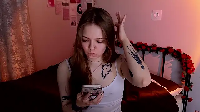 Snapshot of doll_lol_ chatting on March 2026 05:56:01 PM doll lol online show from March 2026 05:56:01 PM