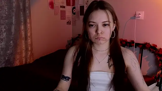 Snapshot of doll_lol_ chatting on April 2026 03:20:02 PM doll lol online show from April 2026 03:20:02 PM