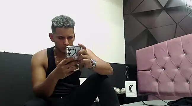 Chris Dick23 online show from December 2024 07:08:01 AM