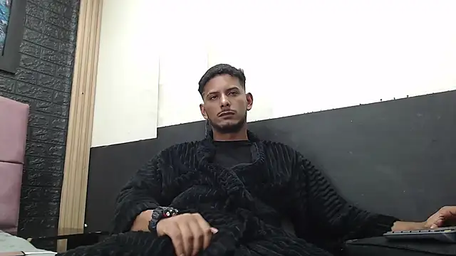 Chris Dick23 online show from October 2025 04:01:02 AM