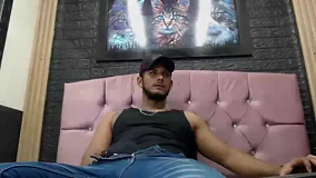 Chris Dick23 online show from November 2025 04:55:01 AM