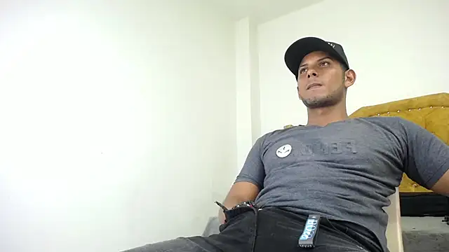Chris Dick23 online show from May 2026 04:28:02 AM