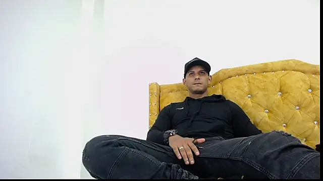 Chris Dick23 online show from June 2026 03:41:01 AM
