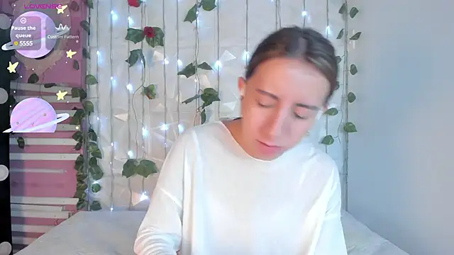 Miiaa doll online show from March 2025 11:48:01 AM