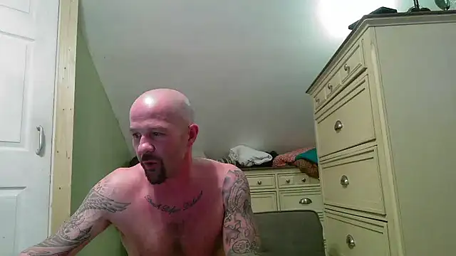 Snapshot of Kinkster615 chatting on February 2025 05:51:02 AM Kinkster615 online show from February 2025 05:51:02 AM