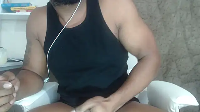 Snapshot of Tecsavy chatting on December 2025 03:19:01 PM Tecsavy online show from December 2025 03:19:01 PM