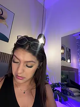 NicolleeEvanss online show from June 2026 10:48:01 AM