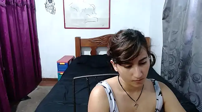 LadyMilk003 online show from December 2024 06:49:01 PM