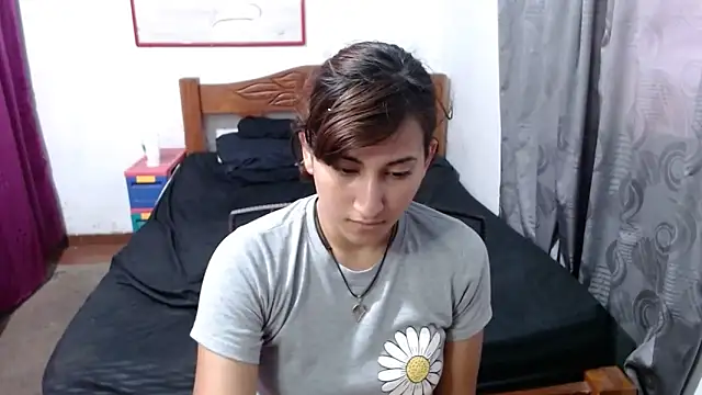 LadyMilk003 online show from December 2024 04:17:01 PM