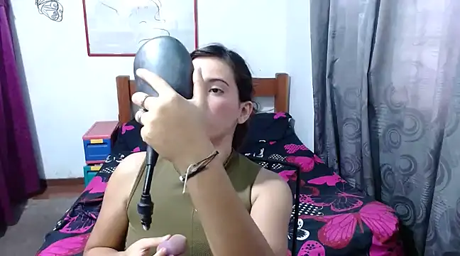 LadyMilk003 online show from January 2025 03:22:01 PM