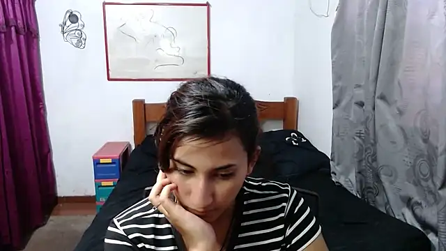 LadyMilk003 online show from February 2025 04:44:01 PM