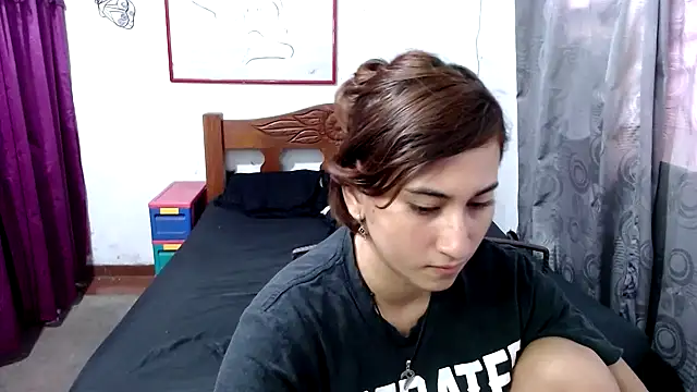 LadyMilk003 online show from September 2025 04:50:01 PM