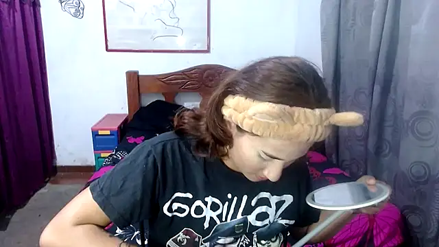 LadyMilk003 online show from October 2025 03:42:02 PM