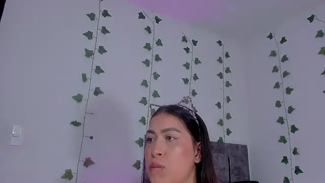 Miaa Garcia online show from June 2026 11:02:02 PM