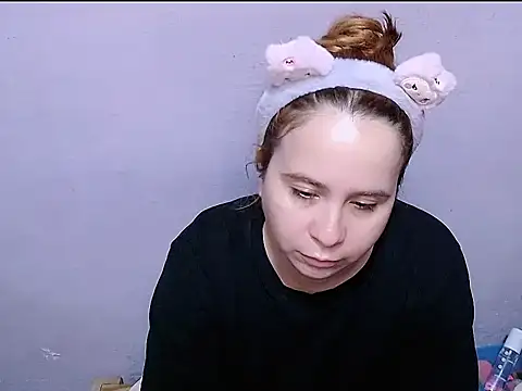 SubLayla01 online show from May 2026 06:27:01 PM