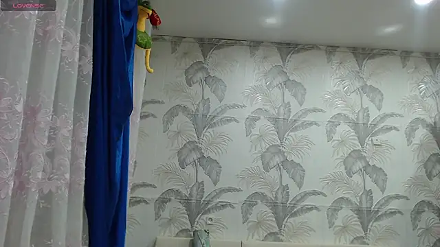 Snapshot of CamDiva113 chatting on December 2025 11:52:02 AM CamDiva113 online show from December 2025 11:52:02 AM