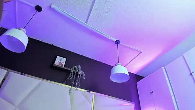 April bowie online show from April 2026 11:46:02 AM