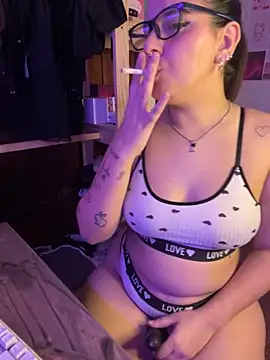 Snapshot of agoosvokk chatting on October 2025 09:21:02 AM agoosvokk online show from October 2025 09:21:02 AM