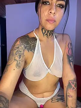 Snapshot of AbbyFtLuna chatting on February 2025 09:05:02 PM AbbyFtLuna online show from February 2025 09:05:02 PM