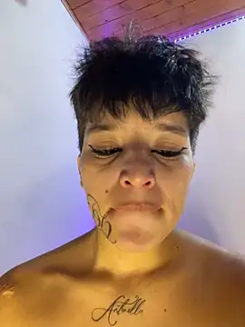 Snapshot of AbbyFtLuna chatting on March 2025 10:30:02 PM AbbyFtLuna online show from March 2025 10:30:02 PM