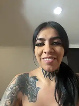 Snapshot of AbbyFtLuna chatting on November 2025 11:05:01 PM AbbyFtLuna online show from November 2025 11:05:01 PM