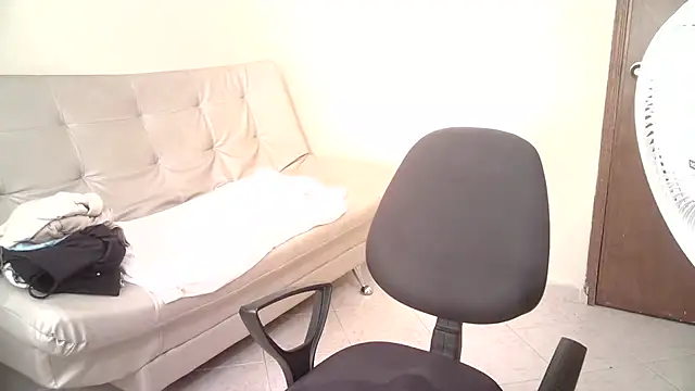 abril sexy04 online show from July 2026 01:50:01 PM