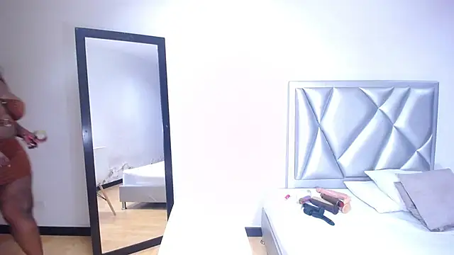 exotic karmella online show from December 2024 09:35:01 PM