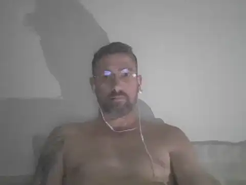 Snapshot of vinzz49 chatting on March 2025 10:17:02 PM vinzz49 online show from March 2025 10:17:02 PM