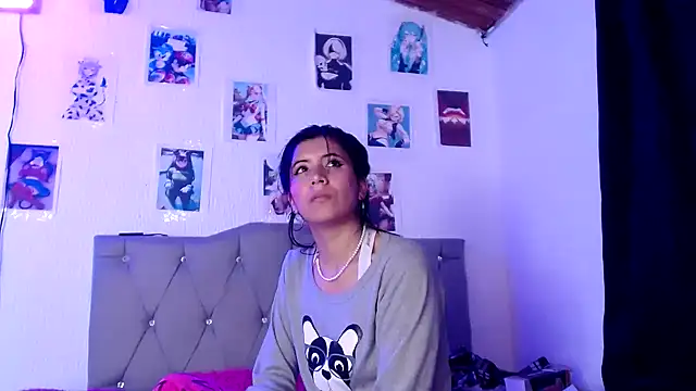 Yeimy sweetf online show from January 2025 03:23:01 AM