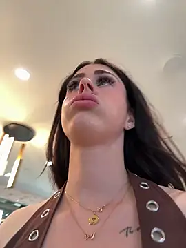 aus queen online show from February 2026 10:52:01 PM