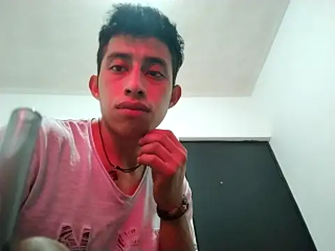 Snapshot of Flaquito_pitudo chatting on March 2025 10:59:01 PM Flaquito pitudo online show from March 2025 10:59:01 PM