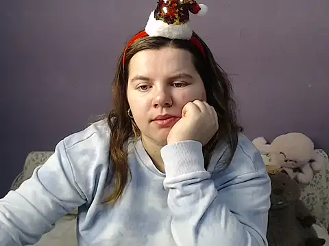 so shy online show from December 2025 07:47:02 AM