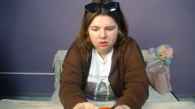 Snapshot of so_shy chatting on May 2026 06:10:02 AM so shy online show from May 2026 06:10:02 AM
