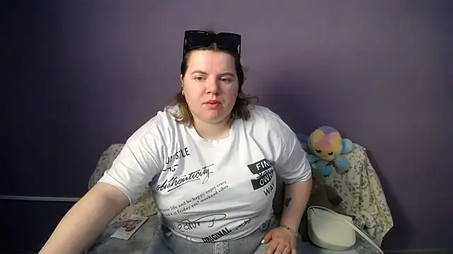 Snapshot of so_shy chatting on May 2026 06:30:01 AM so shy online show from May 2026 06:30:01 AM