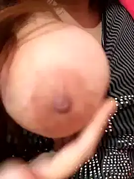 carmelasexy online show from November 2025 03:45:01 PM