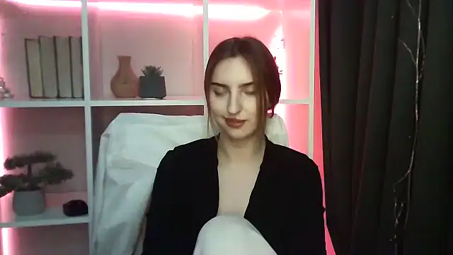 X Alisa online show from February 2025 07:16:02 PM