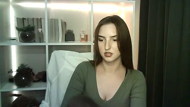 X Alisa online show from September 2025 06:13:02 PM