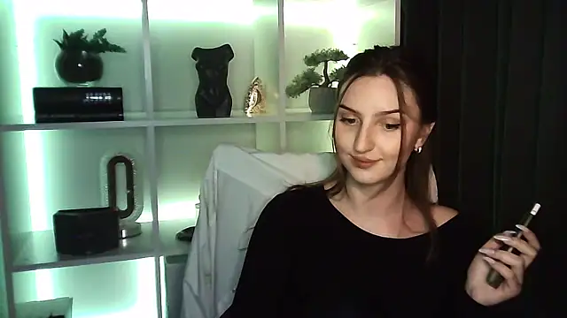 X Alisa online show from May 2026 05:30:02 PM