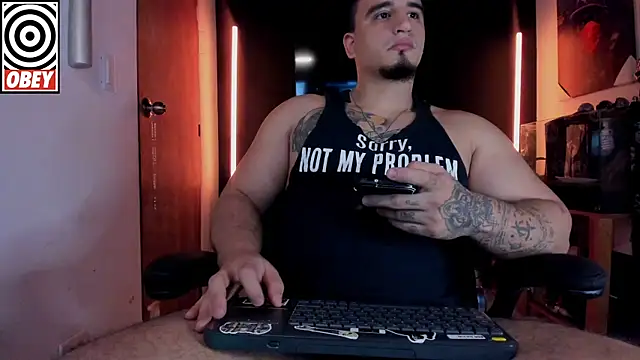 kingbear777 online show from December 2025 01:35:02 AM