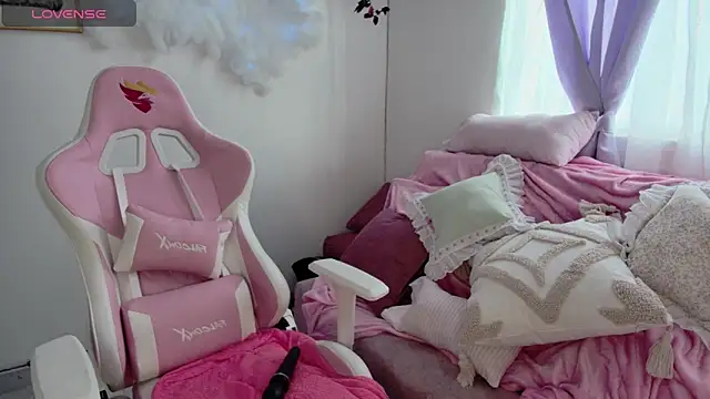 Snapshot of Ag4ta_ chatting on February 2025 09:31:01 PM Ag4ta online show from February 2025 09:31:01 PM