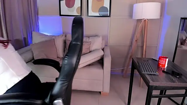 helenaduque  online show from April 2026 11:55:02 AM